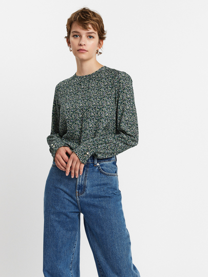 Långärmad blus med blommönster