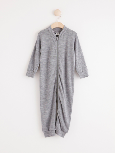 Onesie i ullfrotté