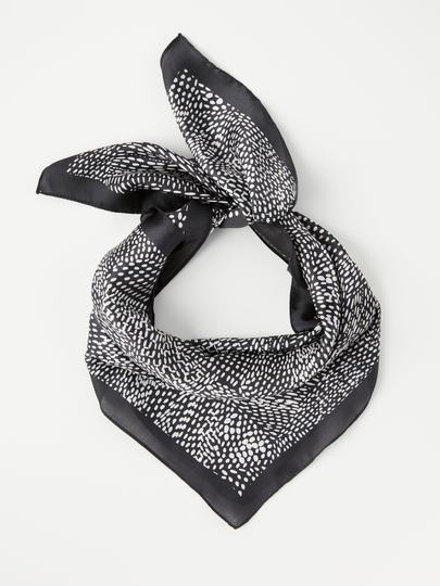 Mönstrad satinscarf
