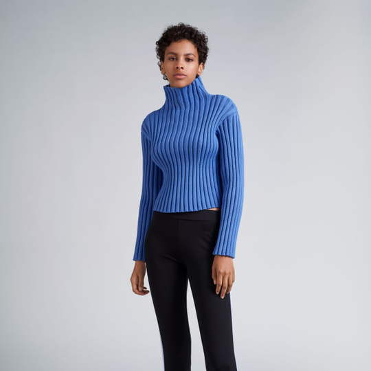Ribbstickad jumper med hög krage HENNY
