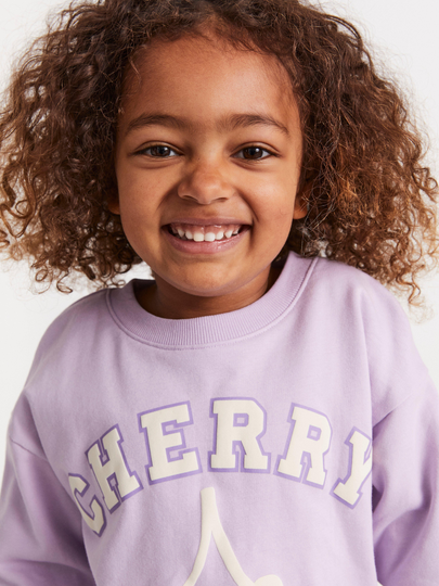 Sweatshirt med körsbär