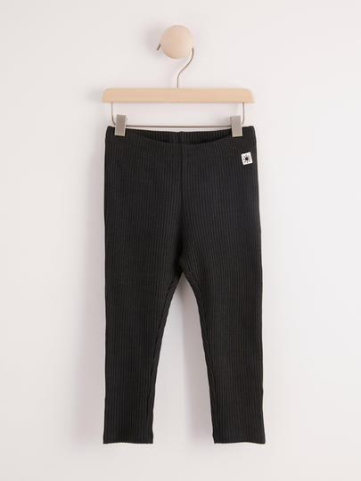 Ribbstickade leggings
