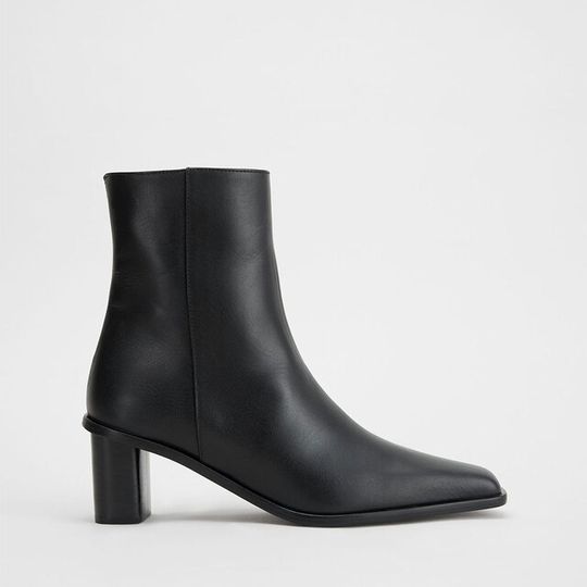 Torina Black Vacchetta Boot