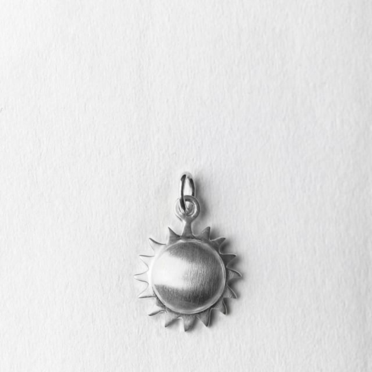 Mini sun symbol silver