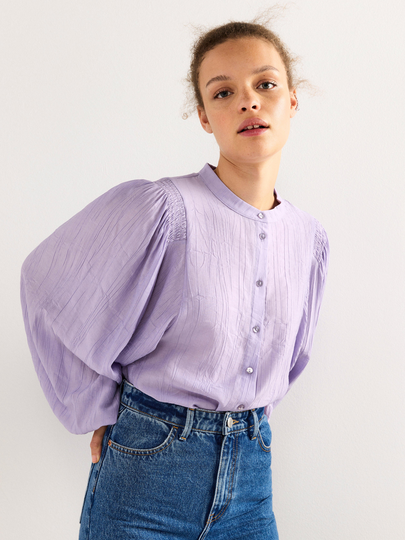 Blus med vid ärm