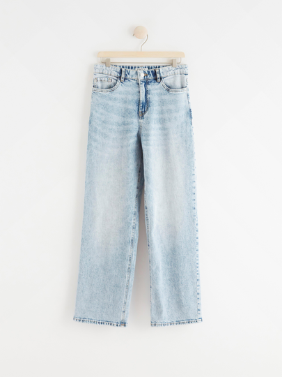 VANJA WIDER FIT Jeans med generös passform