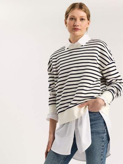 Sweatshirt
