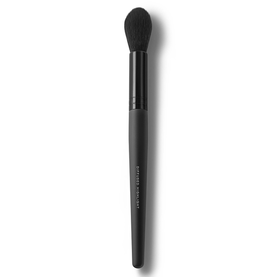 bareMinerals Diffused Highlighter Brush