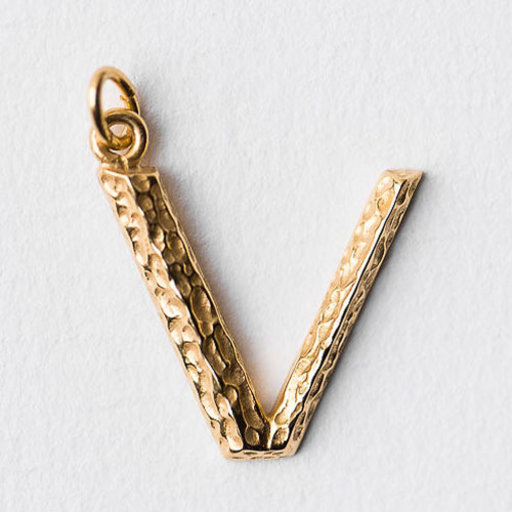 Signature Letter V