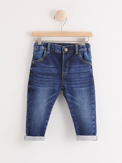 Blå trikåjeans