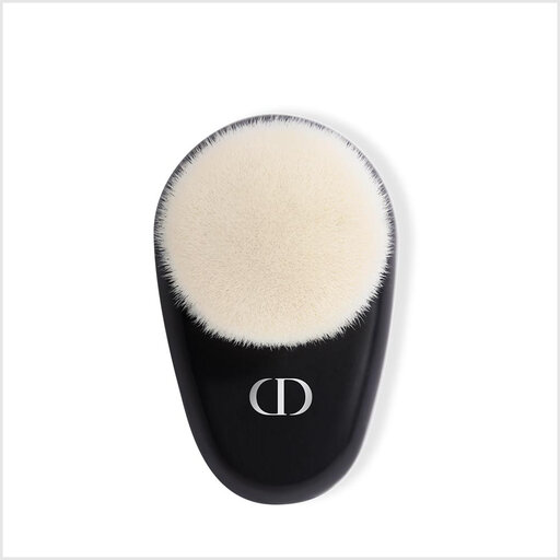 Backstage Face Brush N°18 Multi-use Complexion Brush