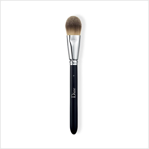 LIGHT COVERAGE FLUID FOUNDATION BRUSH