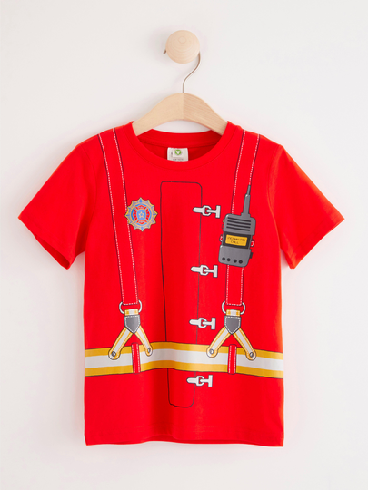 T-shirt med brandmanstryck